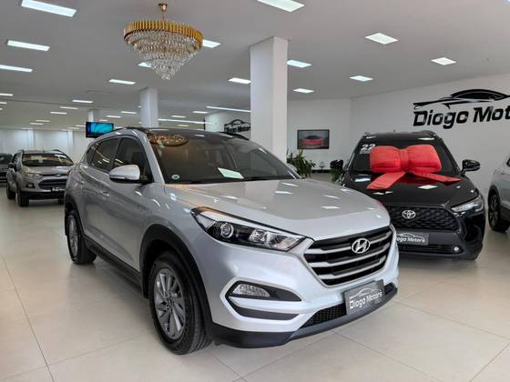HYUNDAI TUCSON 2.0 MPFI GLS 16V 143CV 2WD FLEX 4P AUTOMÁTICO HYUNDAI TUCSON 2.0 MPFI GLS 16V 143CV 2WD FLEX 4P AUTOMÁTICO